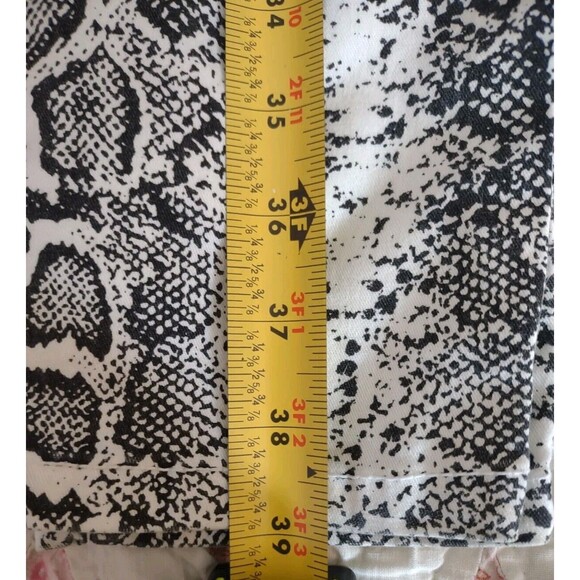 Flying Monkey Jeans Low Rise Skinny Straight Womens Snakeskin Print Size 3 - Picture 8 of 10